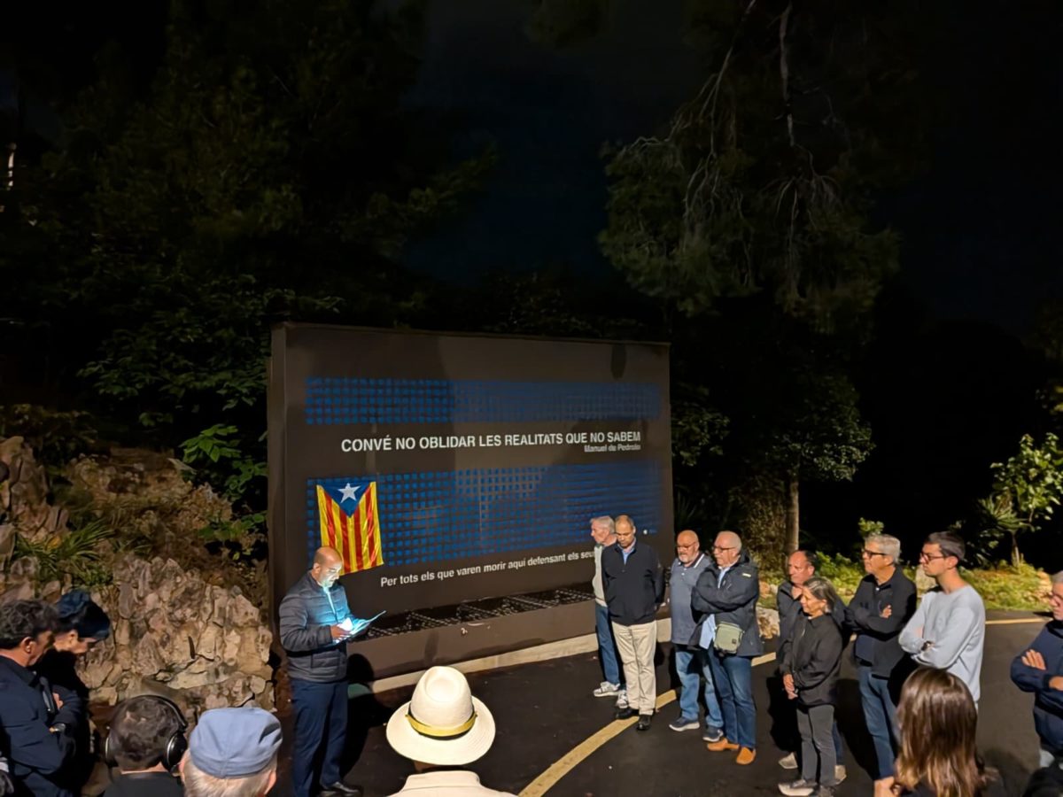 Tarragona ret homenatge a Lluís Companys, coincidint en el 85è aniversari del seu afusellament. Ha estat a la muntanya de l’Oliva on a les 7h del matí, encara fosc i negre, quan s’ha fet lectura de la sentència de mort.