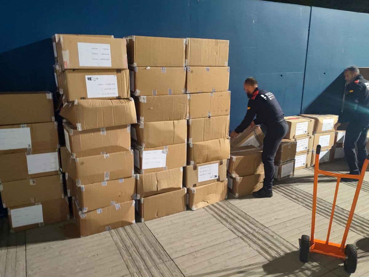 Els Mossos detenen quatre homes a Tarragona i recuperen més de 3.000 peces de roba sostretes