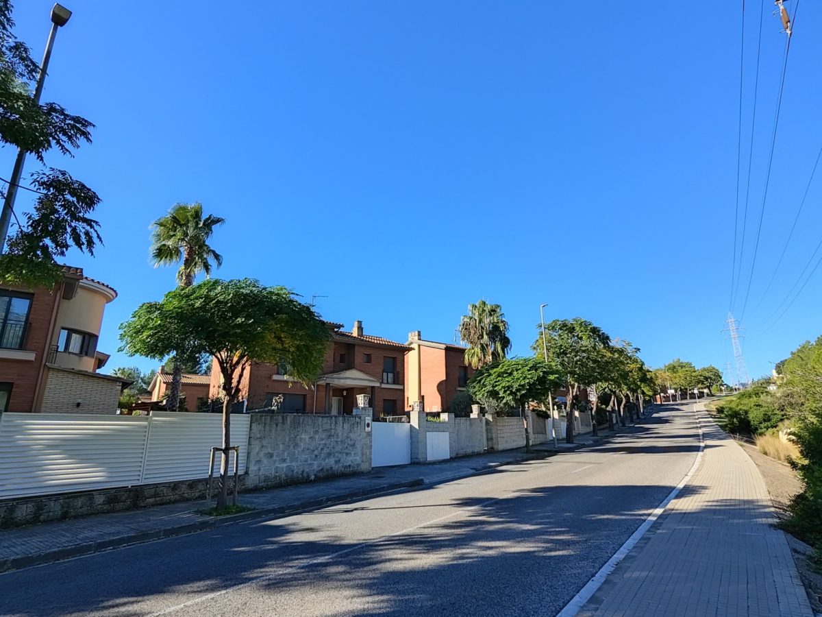 Sant Salvador i Sant Ramon renoven més de 300 llumeneres