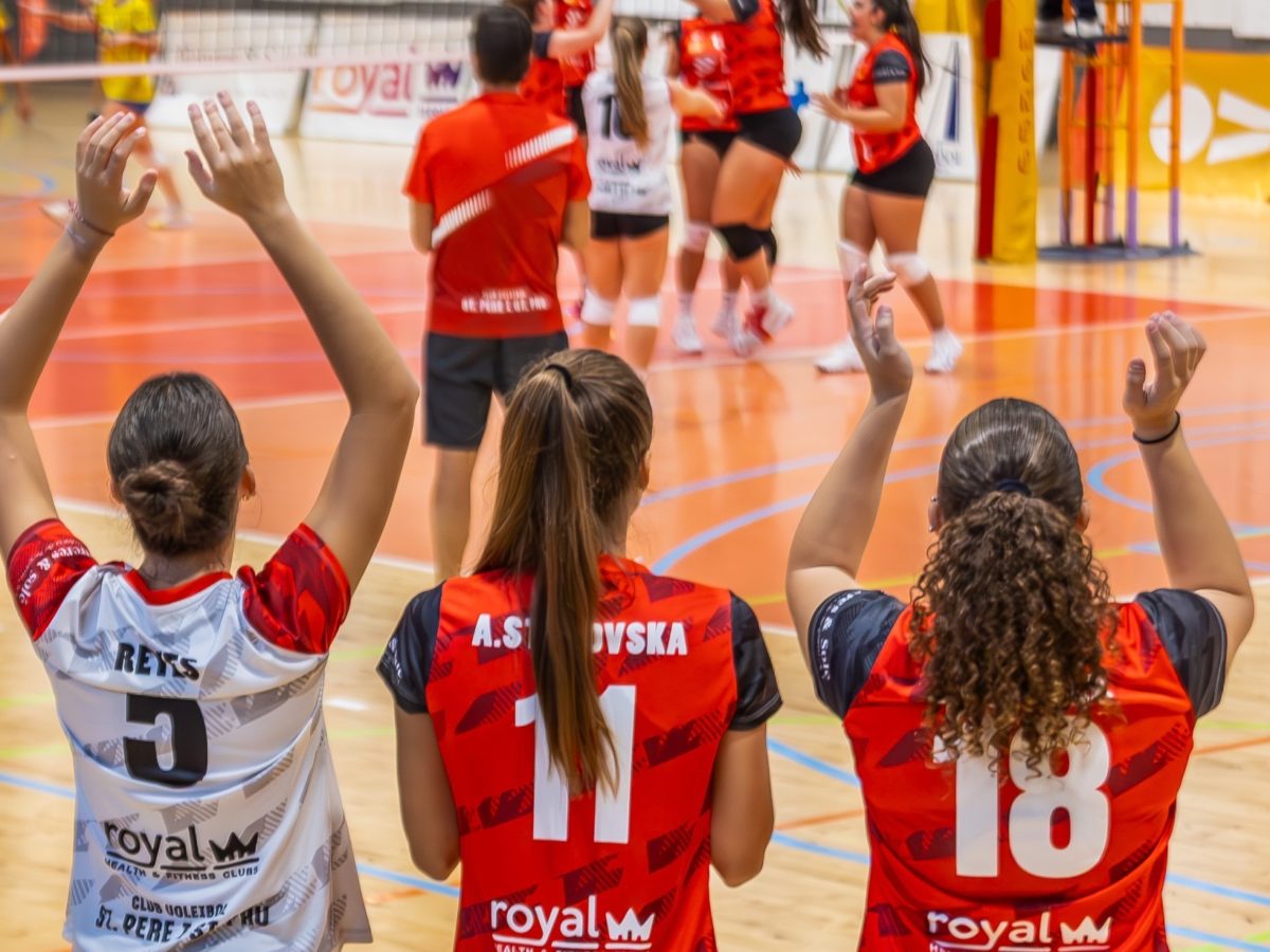Victòria  treballada del Mèdol Tarragona Volei SP i SP a Manacor  per seguir com a liders de la 1era Nacional Femenina
