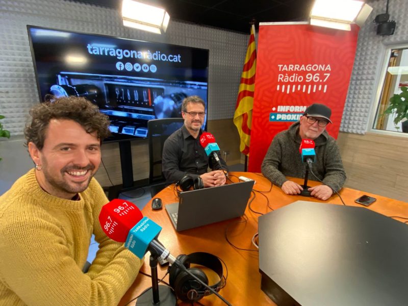 «Hasta que la tierra aguante», de Santi Donaire, es pot visitar a l’Espai Estació KM0, ubicat a l’estació d’autobusos de Tarragona, a la Plaça Imperial Tarraco.. Iniciativa del col·lectiu Photo Km0, en parlem amb el seu president, Pep Escoda, i amb el fotògraf i autor de l’exposició, Santi Donaire.