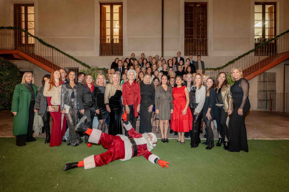 Sopar de Nadal de les Dones Empresàries i Directives de Tarragona en benefici de la recerca de l’Alzheimer i la Fundació Rosa Maria Vivar. Desembre 2025