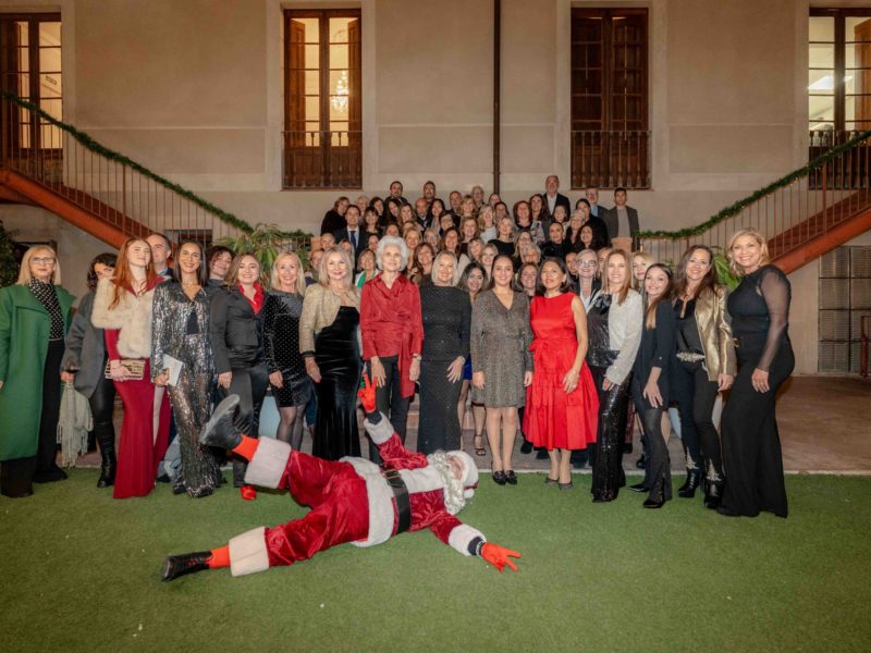 Sopar de Nadal de les Dones Empresàries i Directives de Tarragona en benefici de la recerca de l’Alzheimer i la Fundació Rosa Maria Vivar. Desembre 2025