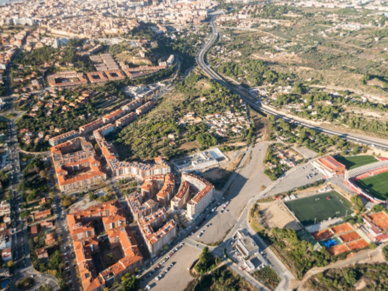 No hi haurà obres al costat de l’Escola l’Arrabassada mentre hi hagi classes