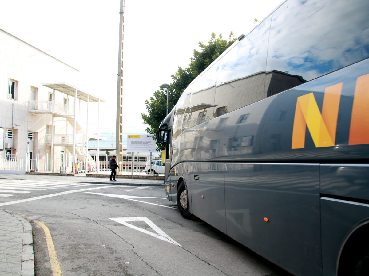 Renfe habilita tres busos des de l’estació de Tarragona per connectar amb els municipis de l’entorn i amb València