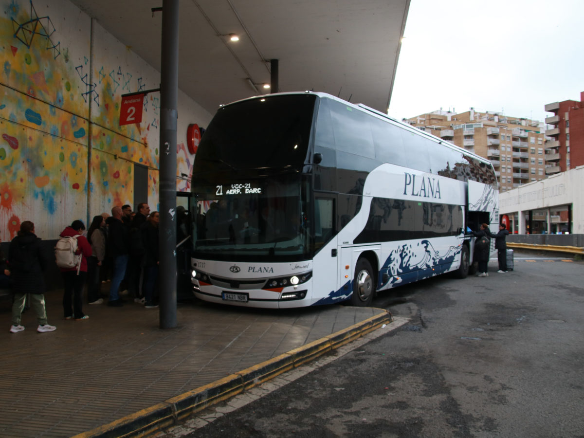 Bus Plana triplica els passatgers de la línia Tarragona-Barcelona durant el tall ferroviari