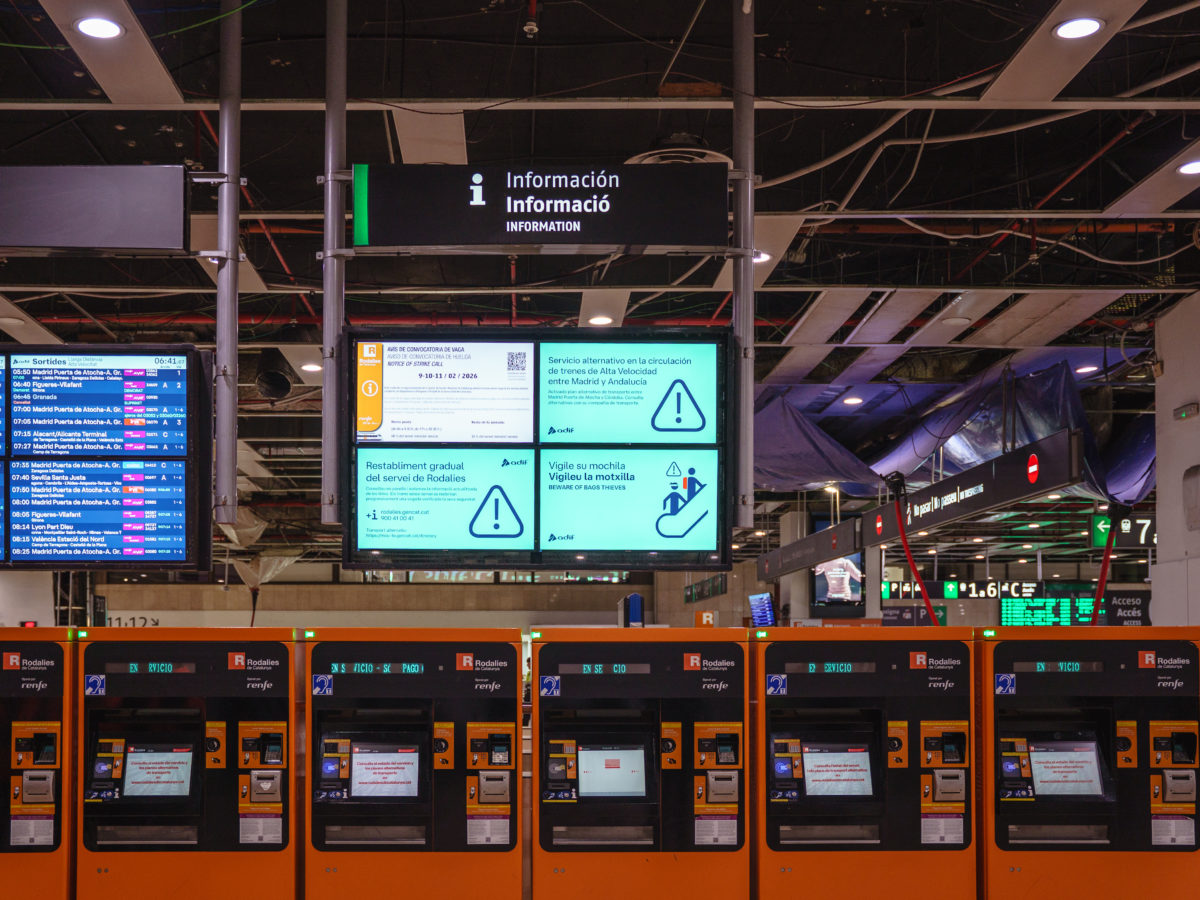 La vaga del sector ferroviari comença sense complir-se tots els serveis mínims programats