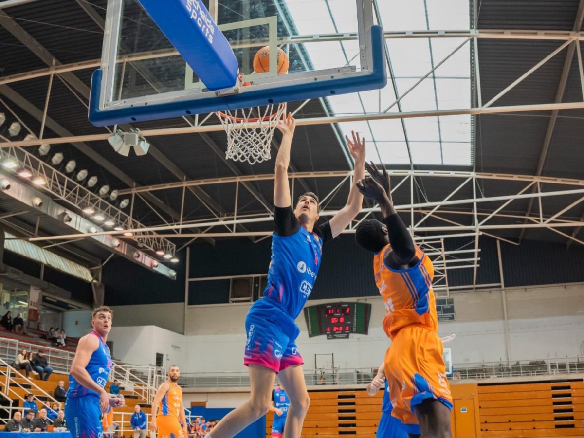 L’Ibersol CBT reprèn el camí de la victòria derrotant al Serrallo al Sa Real d’Eivissa (84-67)
