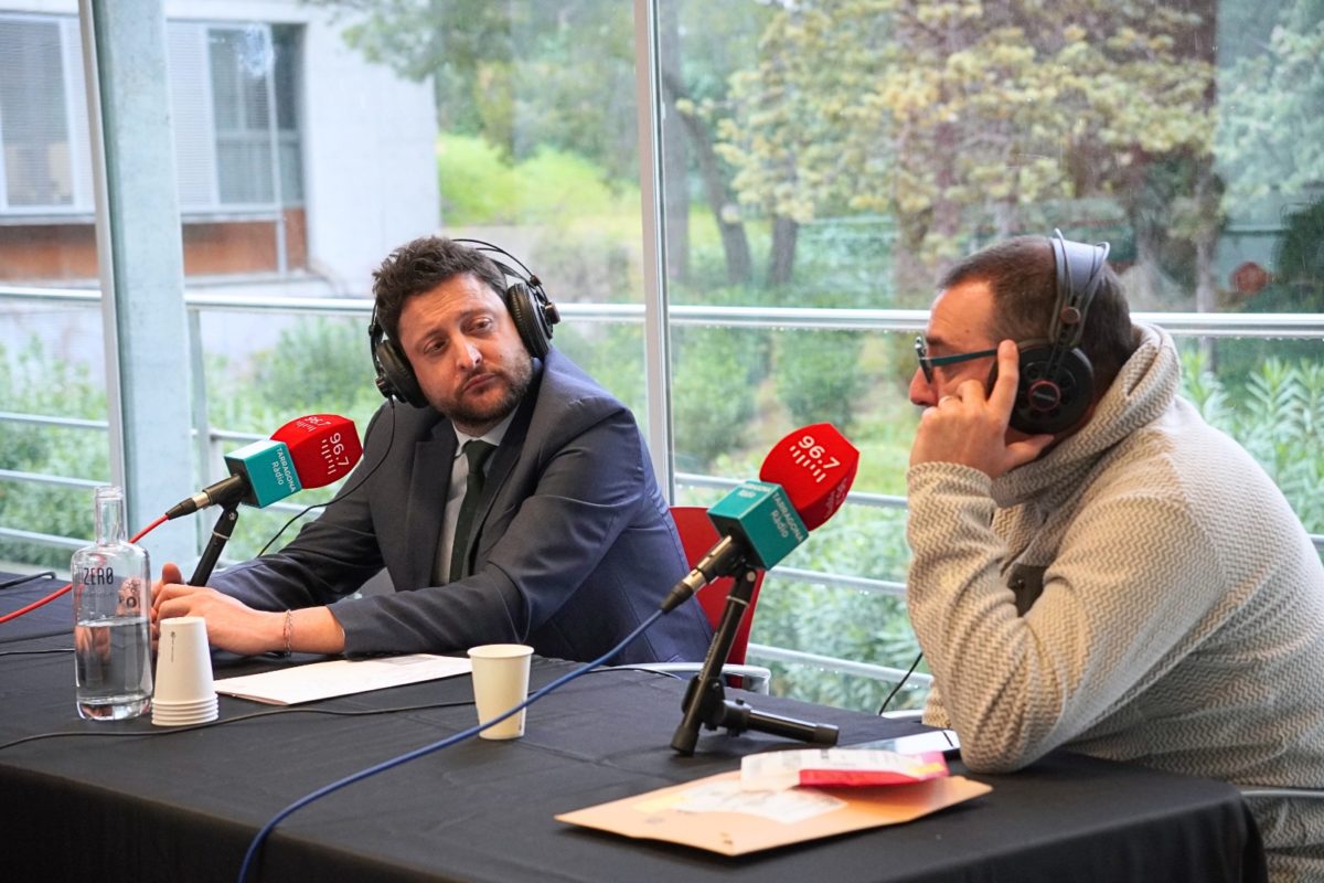 L'alcalde de Tarragona, Rubén Viñuales, amb el professor emilio Palomares, director de l'ICIQ. Foto: Marta Alcolea (ICIQ)