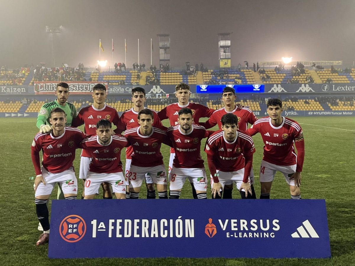 Cristóbal Parralo fa un toc d’atenció als jugadors del Nàstic