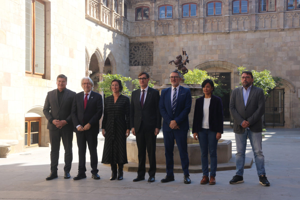 El president de la Generalitat, Salvador Illa, escenifica un pacte per als pressupostos amb els líders de Pimec, Foment del Treball, CCOO i UGT Data de publicació: dilluns 23 de febrer del 2026, 13:54 Localització: Barcelona Autor: Maria Asmarat