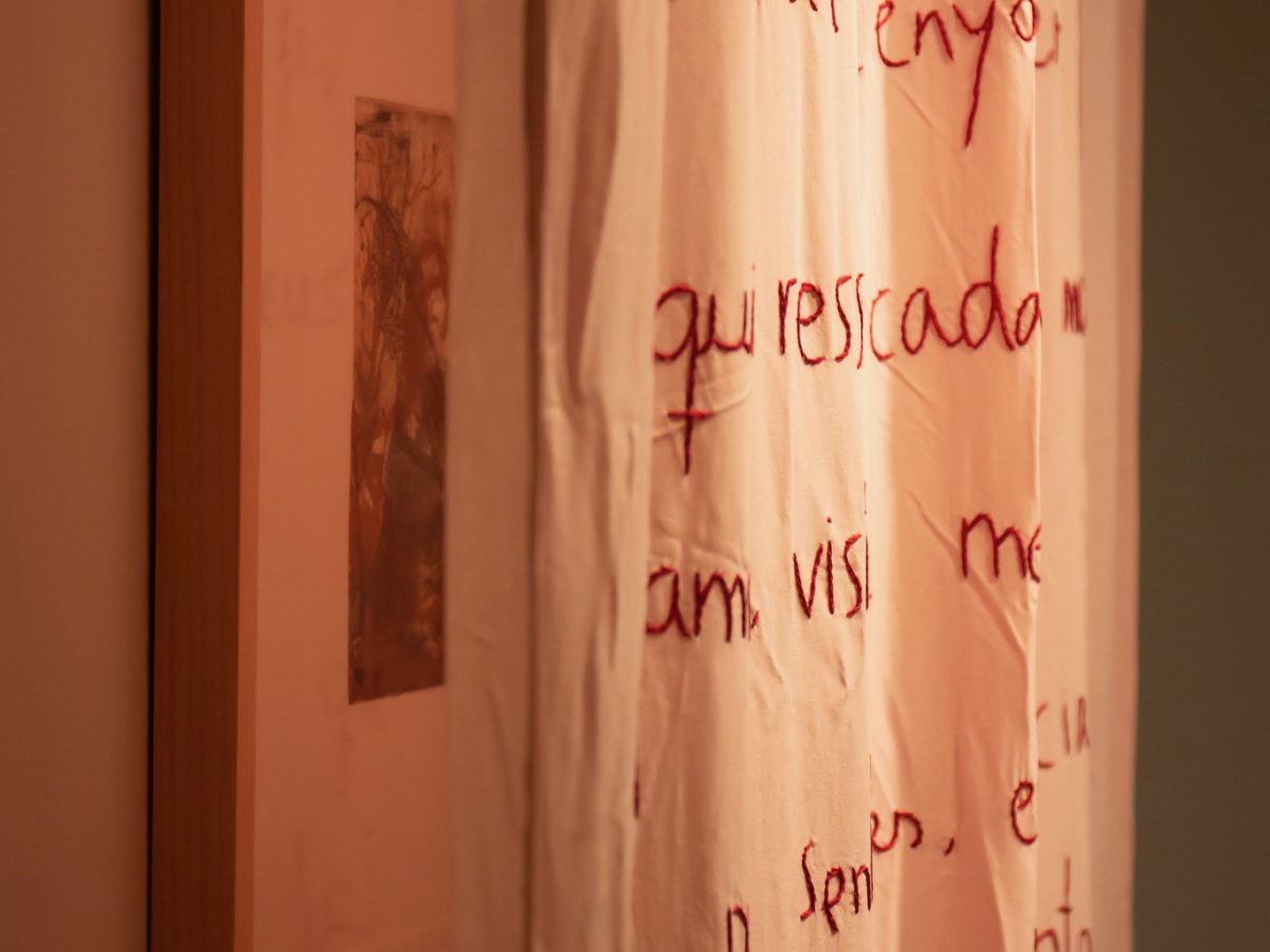 Mèdol inaugura una exposició sobre el text com a matèria creativa