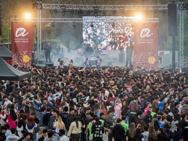 Unes 8.000 persones passen per la Festa Major de la URV