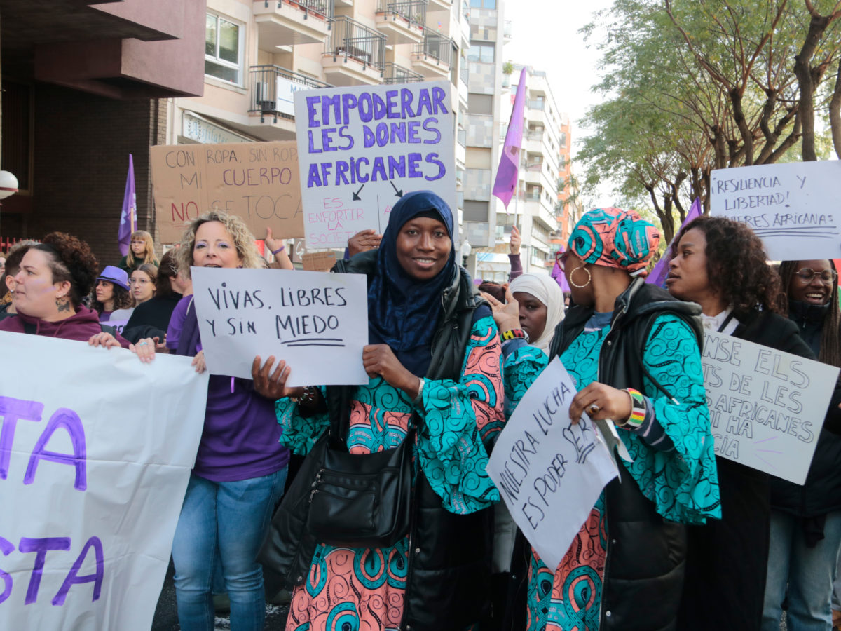 La manifestació unitària del 8-M a Tarragona clama per una societat feminista i antiracista