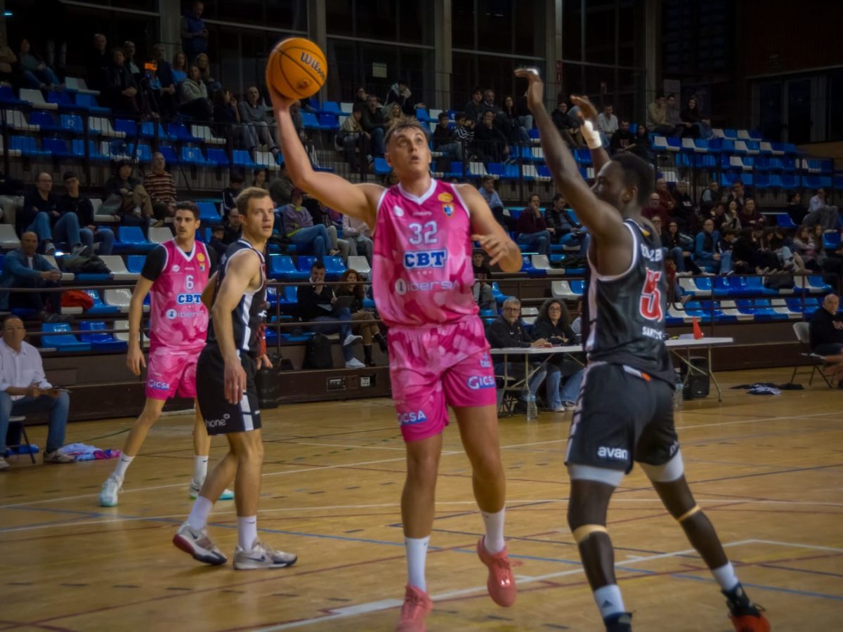 L’Ibersol CBT guanya a Sant Cugat i s’aferra a la segona posició de la Tercera FEB (78-84)