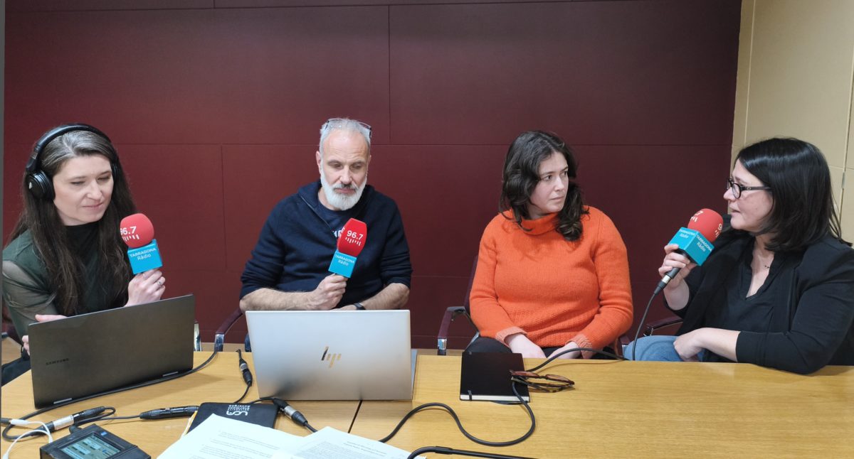 Marta Flórez Santasusana, Bertrand Dousteyssier, Marie-Claire Savin i Anna Gutiérrez. Enregistrament del primer capítol Toquem Pedra. Arqueologia en ruta!, a la seu de l’ICAC (26 de febrer de 2026)