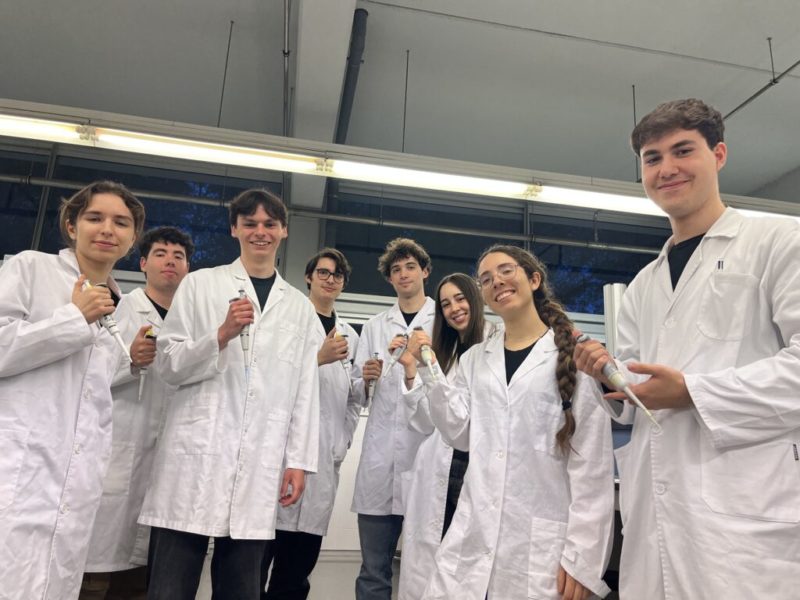 Estudiants de ciències i enginyeria de la URV es preparen per a la competició de biologia sintètica més gran del món
