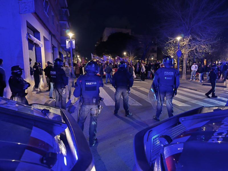 Manifestació de Vox i contramanifestació antifeixista a Bonavista. 18-03-26
