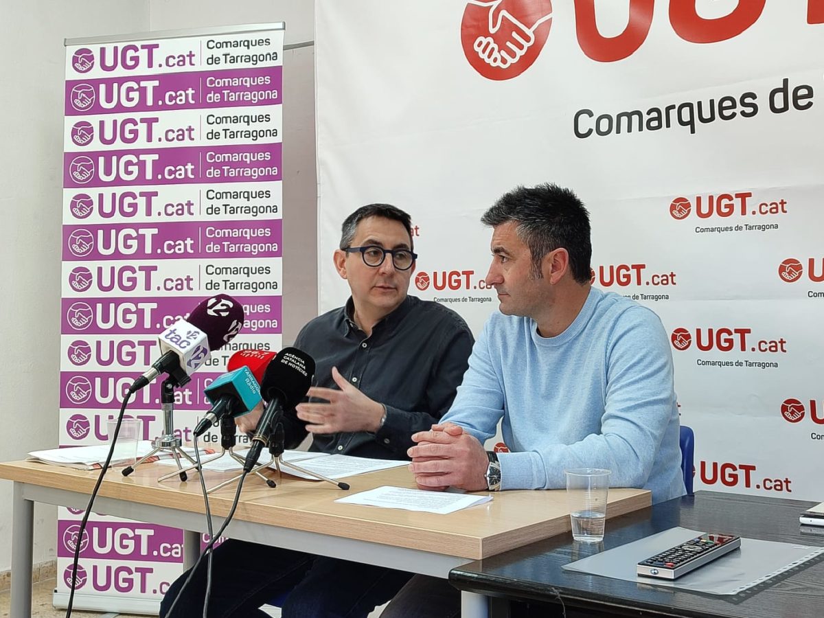 Un 77% dels treballadors tarragonins allarguen la jornada laboral i més de la meitat treballen durant el temps lliure