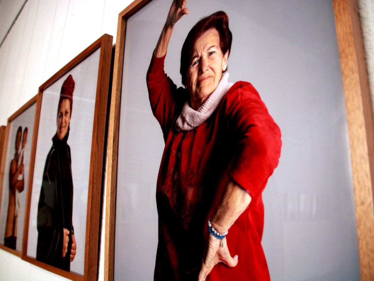 Mirades Creuades fotografia dones “valentes i lluitadores” que no creien ser mereixedores de ser retratades