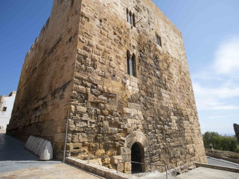 Treballs de repintat de l’escala interior del Pretori en modifiquen la visita