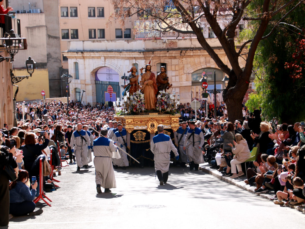 Milers de persones fan estada a la ciutat per Setmana Santa