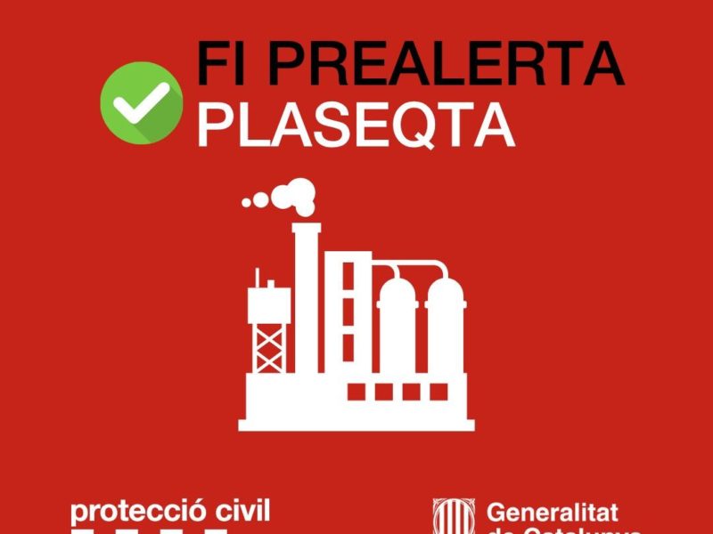 Els Bombers extingeixen un incendi a IQOXE a la Canonja