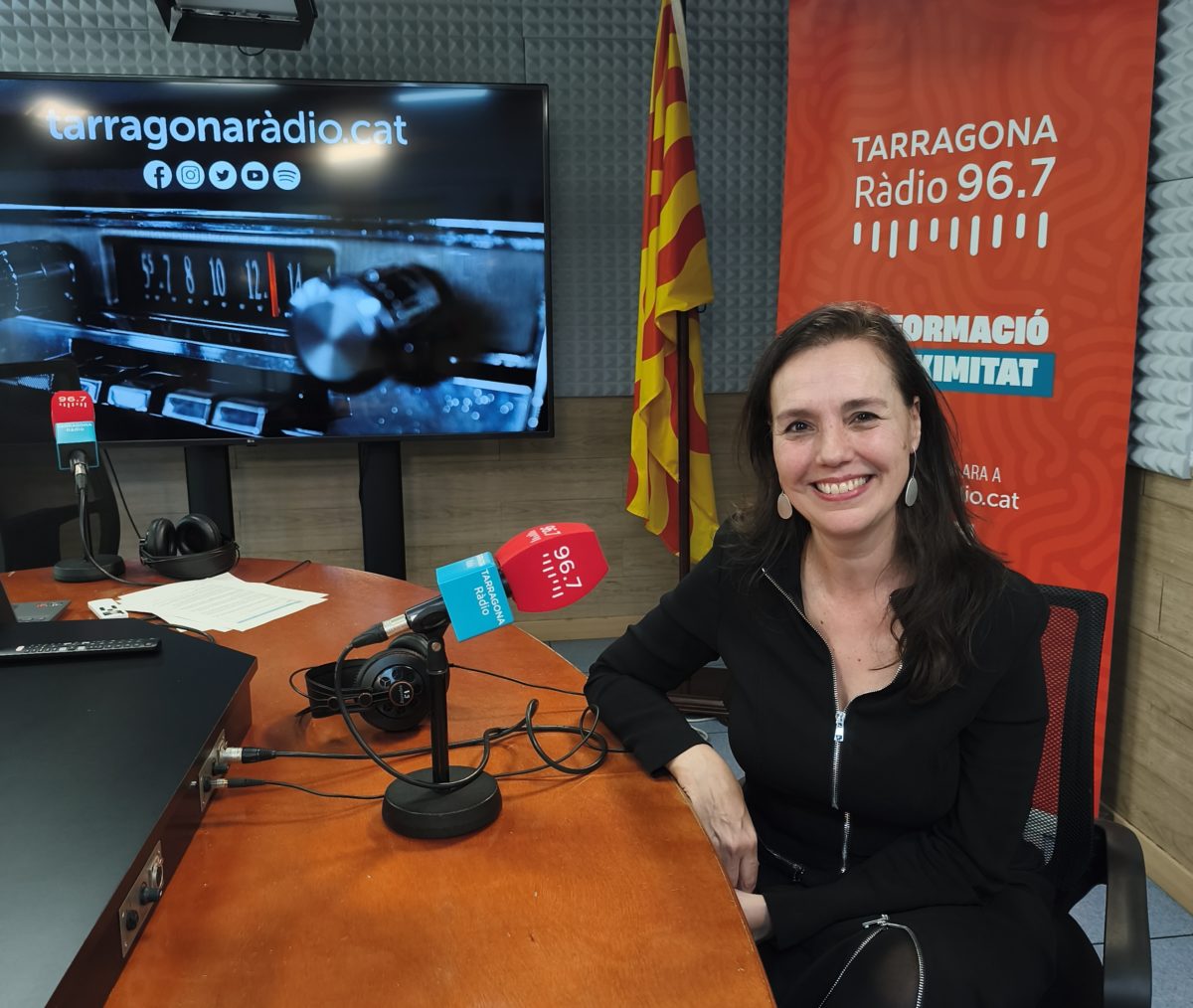 a La Veu de Tarragona, al Cafè, copa i puro. 24 d'abril de 2026