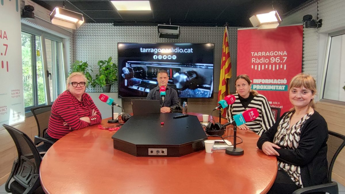 Sandra Ramos (PSC), Josep Suñé, Maria Roig (ERC) i Judith Gómez (Vox)