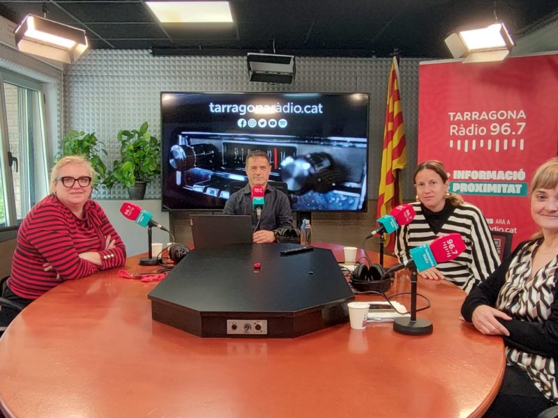 Sandra Ramos (PSC), Josep Suñé, Maria Roig (ERC) i Judith Gómez (Vox)