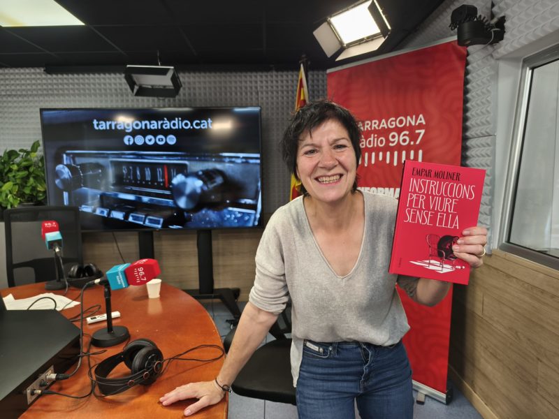 La periodista i escriptora Empar Moliner presenta a Tarragona Ràdio la seva nova novel·la "Instruccions per viure sense ella"