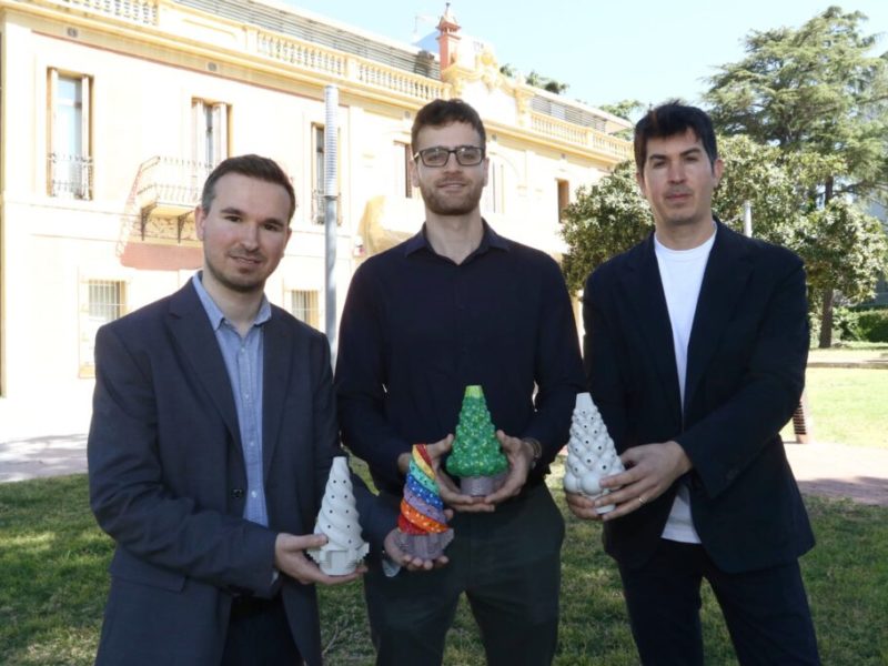 Les xemeneies del Palau Güell es converteixen en rèpliques comercials que divulguen la recerca de la URV