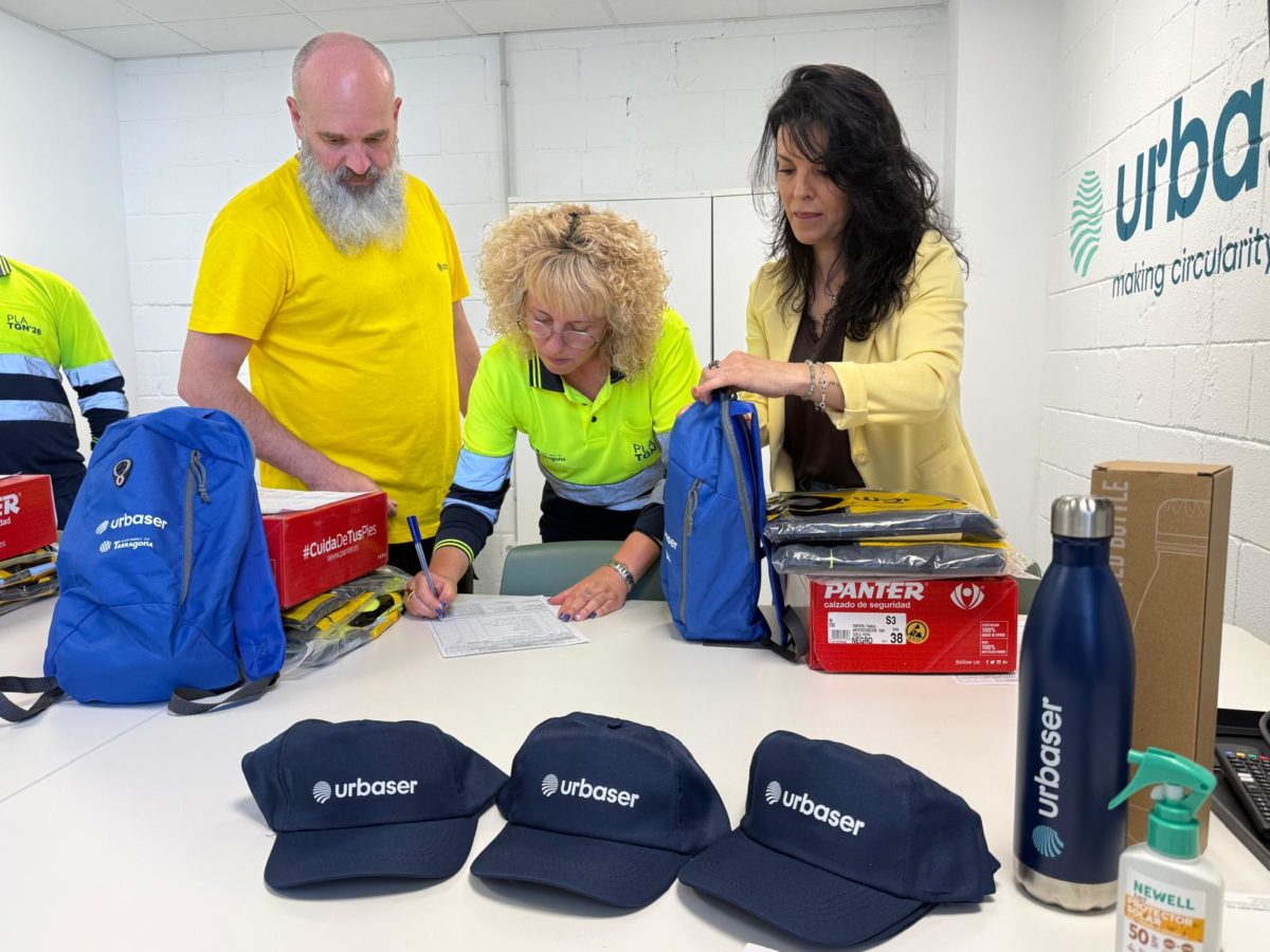Urbaser entrega als treballadors kits per als mesos de calor