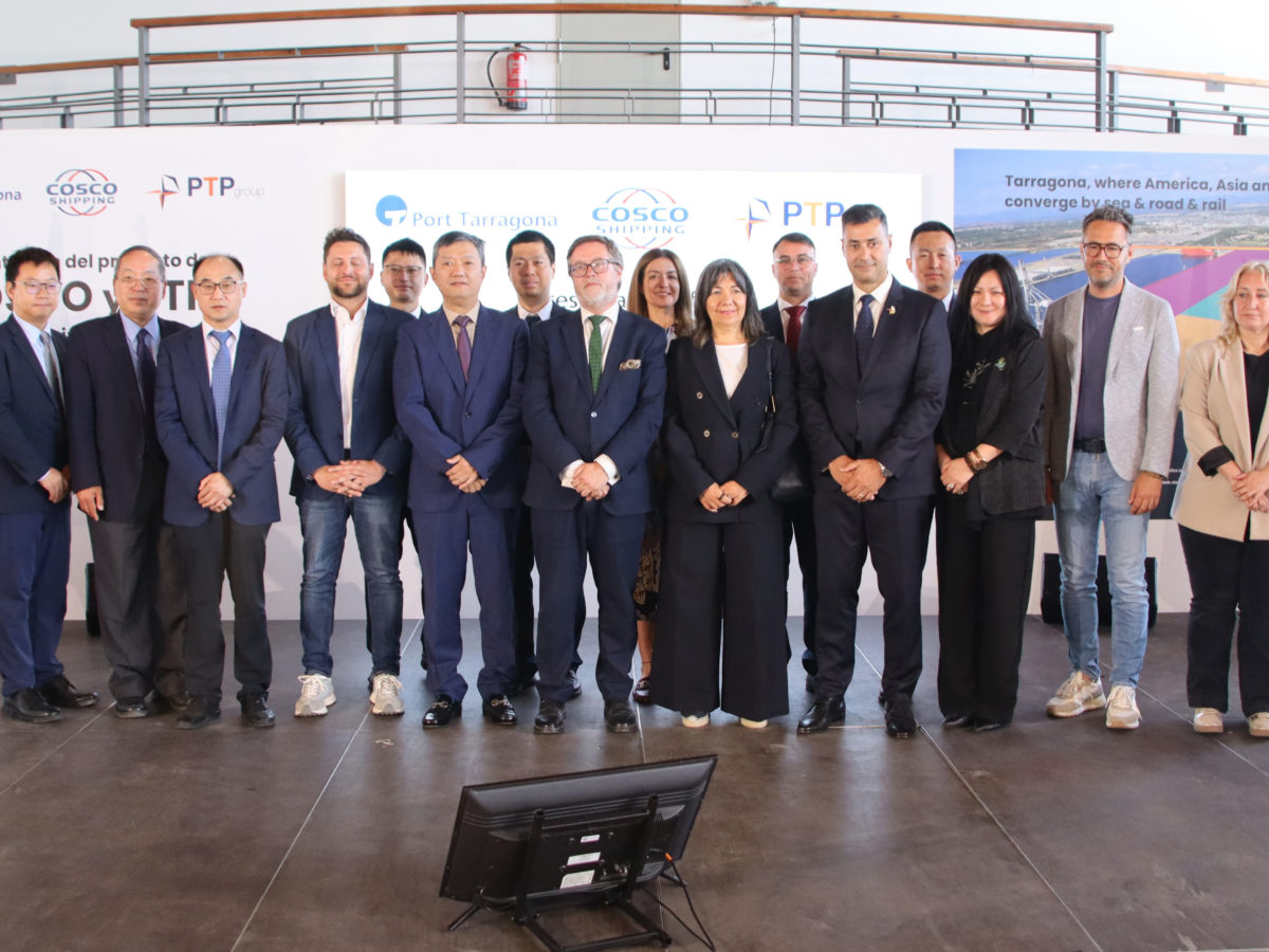 La quarta naviliera del món convertirà el Port de Tarragona en el seu node de mercaderies al Mediterrani