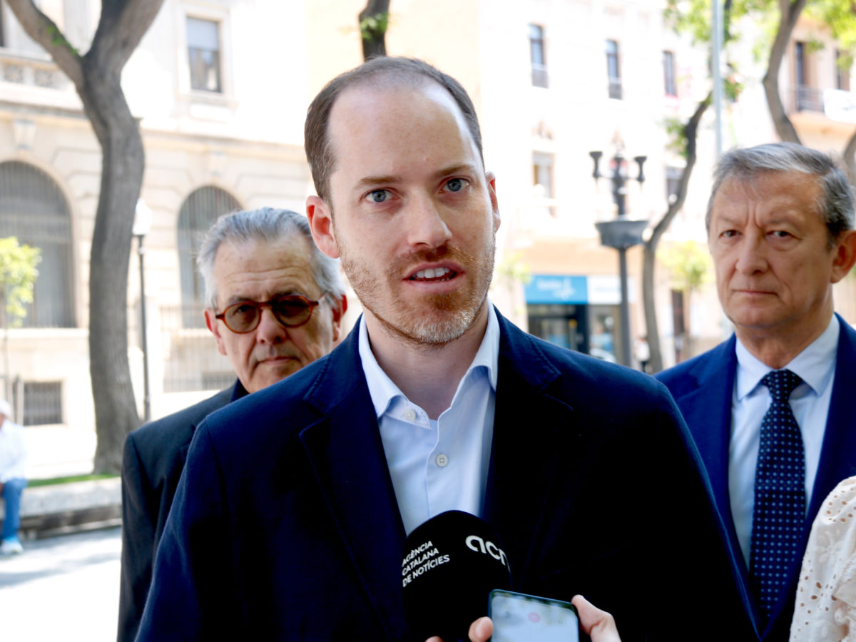 El PPC assegura que sempre que “apareix un cas de corrupció” del PSOE hi ha un “fil conductor” amb Salvador Illa