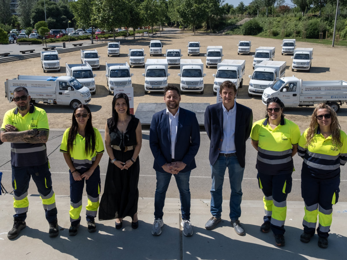 L’Ajuntament presenta els primers 20 nous vehicles elèctrics per la neteja de la ciutat