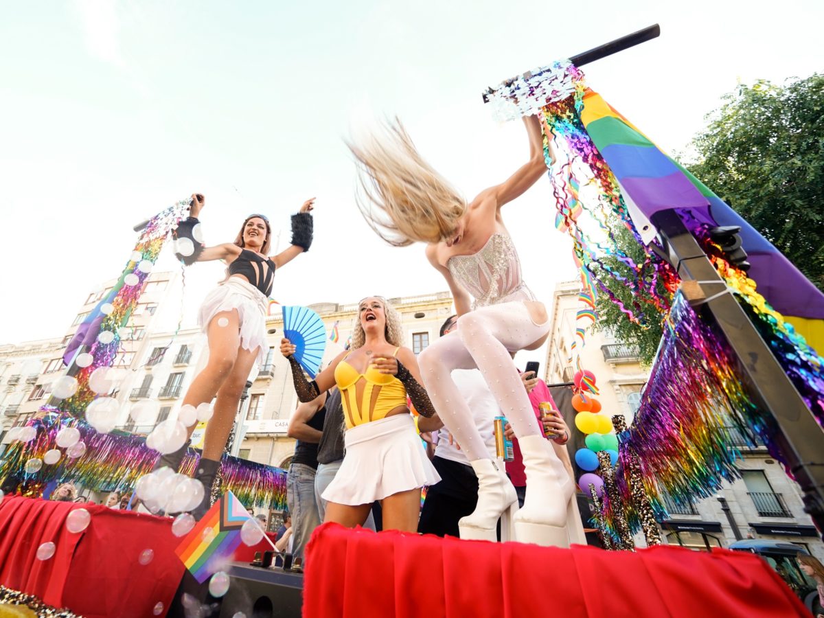Tarragona celebra l’orgull LGTBI+ amb festa i reivindicació