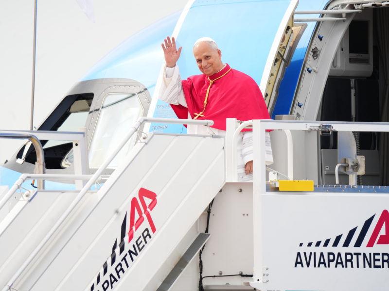 El papa Lleó XIV, després d'aterrar a Barajas Data de publicació: dissabte 06 de juny del 2026, 10:43 Localització: Madrid Autor: Javier Barbancho