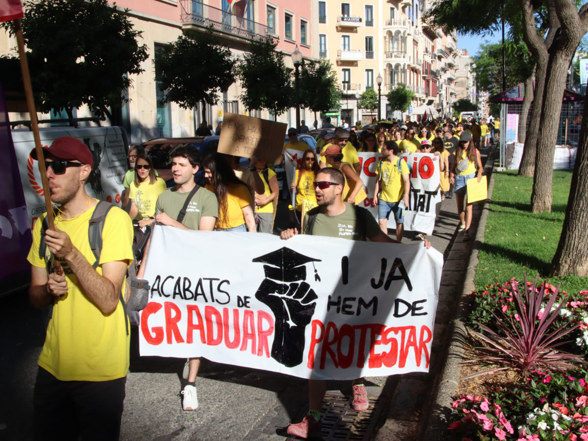 Mig miler de docents protesten de nou a Tarragona per reclamar millores laborals