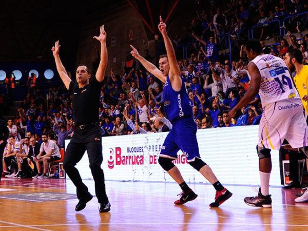 Arnau Padrós, el tarragoní de l’Eurolliga valora molt positivament l’evolució de l’arbitratge a la ciutat