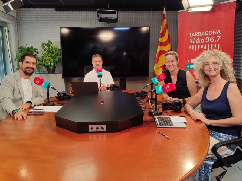 Nacho García Latorre (PSC), Josep Suñé, Maria Roig (ERC) i Marta Serrano (PP)