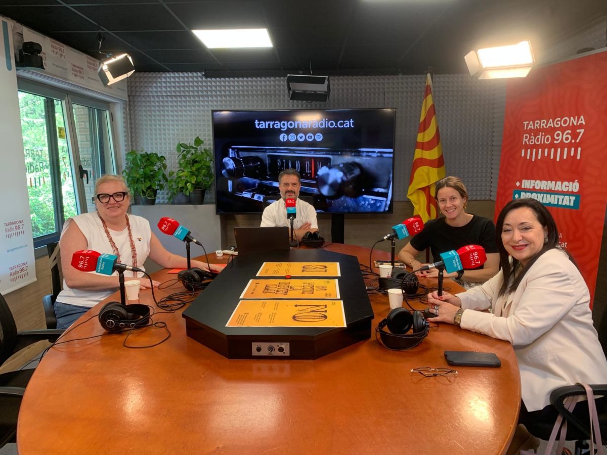 Sandra Ramos (PSC), Josep Suñé, Maria Roig (ERC) i Maria Mercè Martorell (PP)