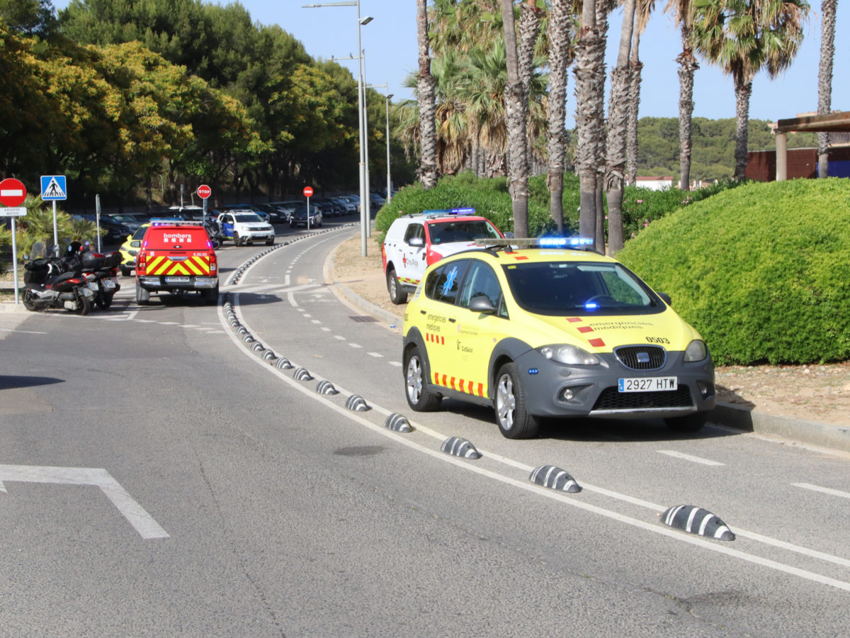 Un mort i dos ferits crítics per ofegament a la platja de l’Arrabassada