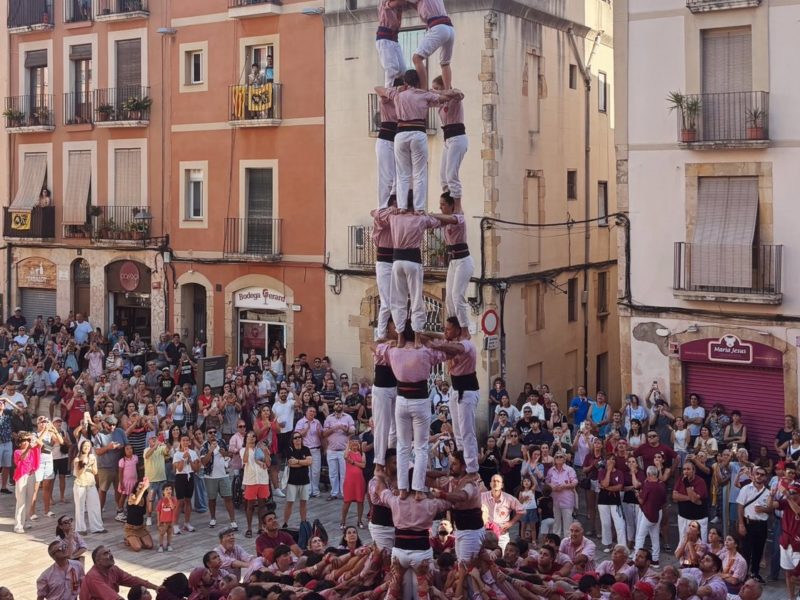 Els Xiquets de Tarragona descarreguen la primera clàssica de la temporada a la IV Diada 1885