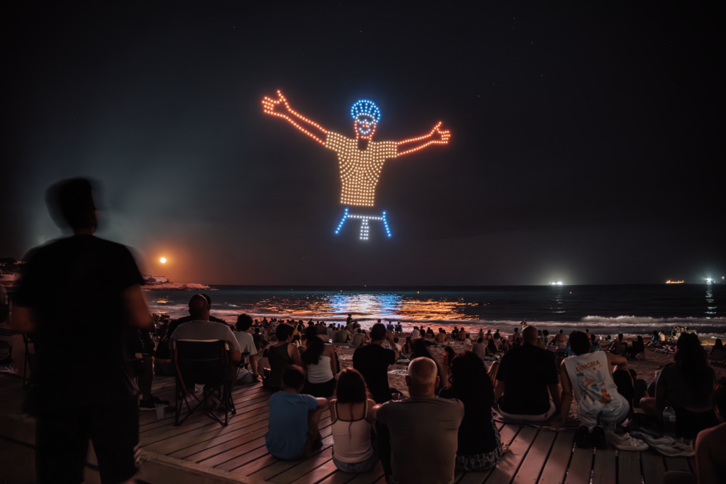 Espectacle de Drons amb moitiu del Tour de França. Foto: Edu Rull