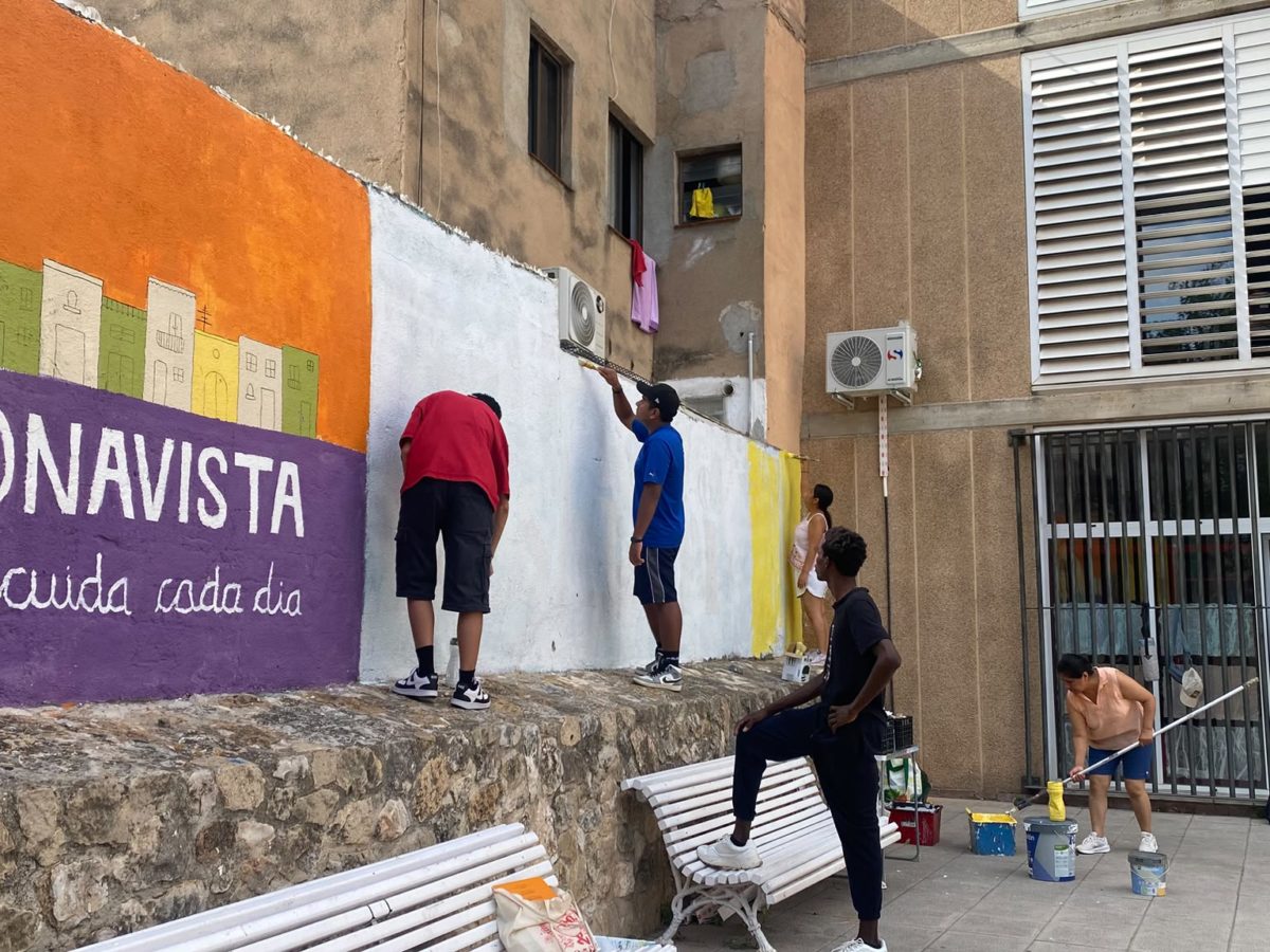 Bonavista estrena un nou mural participatiu antiracista