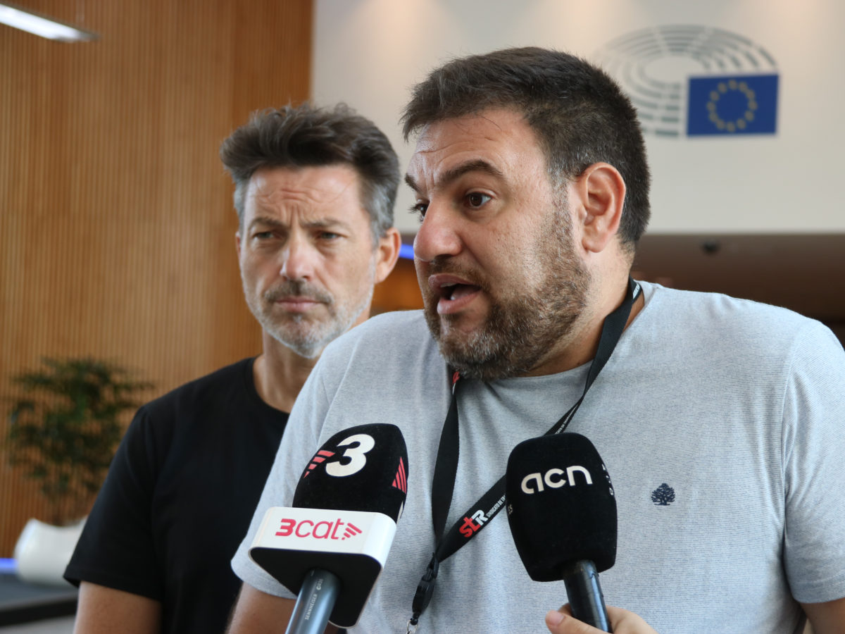Els treballadors de Dow reclamen des de Brussel·les protegir la petroquímica de Tarragona davant els acomiadaments