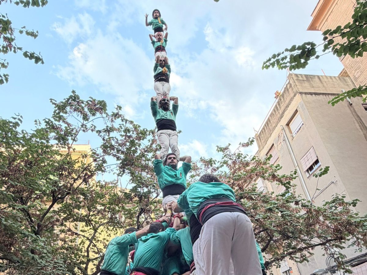 Sant Pere i Sant Pau recupera el pilar de set amb folre i la Jove completa la tripleta 