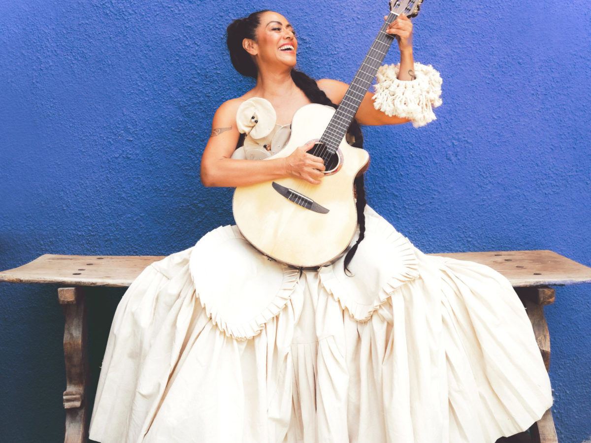 El Festival Camp de Mart arriba al seu equador amb les actuacions de Lila Downs, Luz Casal i Yerai Cortés