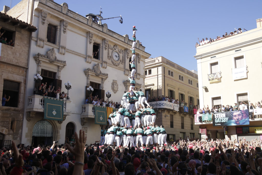 El pilar de 9 amb folre, manilles i puntals dels Castellers de Vilafranca per Sant Fèlix.

Data de publicació: diumenge 30 d’agost del 2026, 17:34

Localització: Vilafranca del Penedès

Autor: Jordi Pujolar